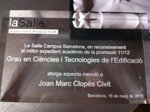 Placa del mejor expediente académico del Alumni Joan Marc Clopés.